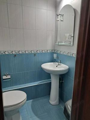 De inchiriat apartament 3 camere decomandat zona Galata1,2 bai - imagine 3