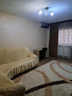 De inchiriat apartament 3 camere decomandat zona Galata1,2 bai