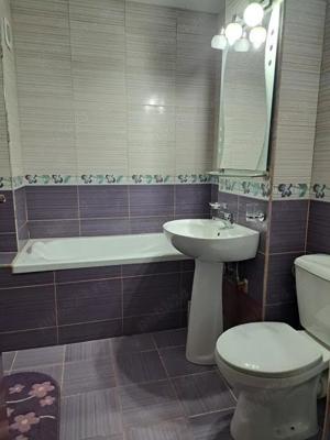 De inchiriat apartament 3 camere decomandat zona Galata1,2 bai - imagine 4