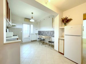 Apartament 2 camere decomandat - zona Lipovei - imagine 10