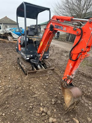 Vând miniexcavator kubota  - imagine 2