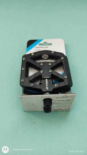 Pedale aluminiu plate MTB 900 BTWIN (Super Pret).