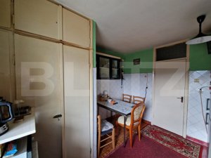 Semicetral ! Apartament 3 camere, 2 bai, decomandat, intermediar, zona Vlahuta ! - imagine 2