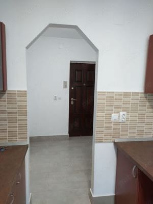 Apartament 2 camere central Hateg  - imagine 2