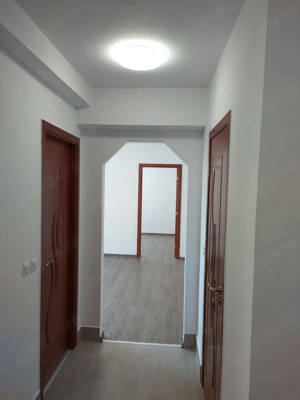 Apartament 2 camere central Hateg  - imagine 3