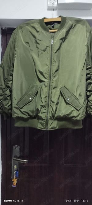 Vand geaca material fas calitate superioara, marime universala (femei barbati)