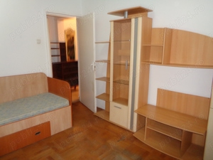 Apartament 3 camere cu centrala pe gaz, etaj 2 in Vlaicu, aproape de statia de tramvai - imagine 2