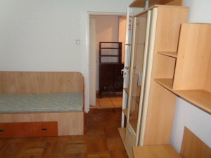 Apartament 3 camere cu centrala pe gaz, etaj 2 in Vlaicu, aproape de statia de tramvai - imagine 3