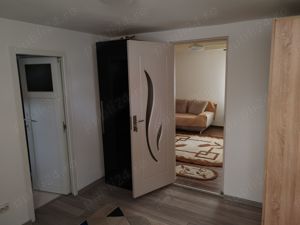 Inchiriez apartament 2 camere la casă duplex (intrare comună, curte separată)  - imagine 5