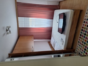 Apartament cu 3 camere de închiriat 