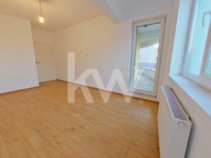 Apartament 3 camere suprafata generoasa ,zona Coresi - imagine 7