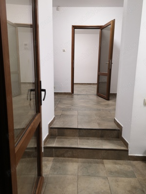 Apartament nemobilat la casa, 2 camere, 38 mp cu curte si gradina - imagine 5