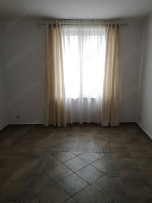 Apartament nemobilat la casa, 2 camere, 38 mp cu curte si gradina