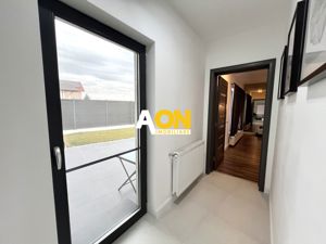 Casa individuala superfinisata, 3 camere, 2 bai,  500mp teren - imagine 10