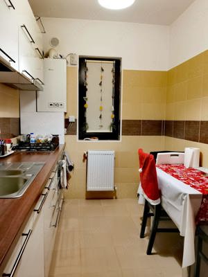 Inchiriez apartament decomandat, 3 camere, complet utilat - imagine 5