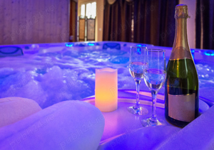 Midnight Club Massage - Deplasari la Hotel - imagine 3