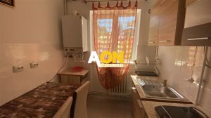 Apartament 3 camere, decomandat Cetate