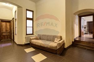 Apartament 3 camere 176 mp  de vanzare zona Ultracentral ,Arad - imagine 4