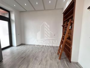 Apartament 3 camere  proaspat renovat zona Centrala - imagine 3