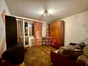 Apartament 2 camere decomandat, etaj 3,  lift, zona Olimpia - Stadion - imagine 2