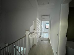 Duplex cu 4 camere, 3 bai,teren 250 mp in zona Dambovita - imagine 4