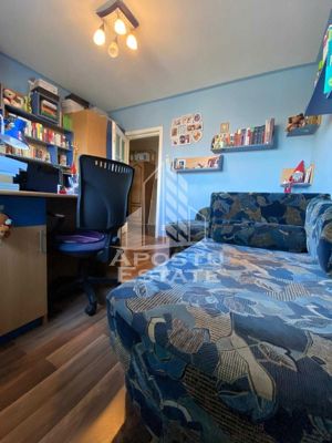 Apartament cu 3 camere, decomandat, centrala proprie - imagine 3