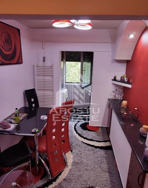 Apartament cu 3 camere in zona Girocului, centrala termica - imagine 2