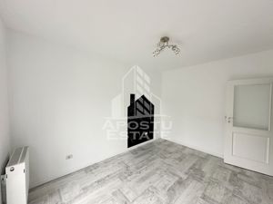 Apartament cu 3 camere si acces la curte, in Dumbravita - imagine 5