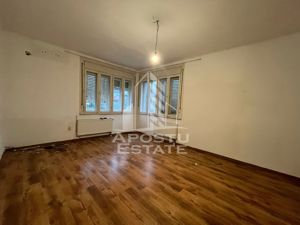 Casa individuala, cu 3 camere, 2 fronturi, teren 652, zona Olimpia - imagine 2