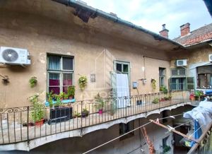 Apartament 3 camere cu vedere si balcon spre Piata Catedralei - imagine 12