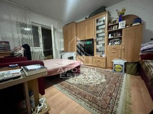 Apartament cu o camera la etajul 2, zona Buziasului