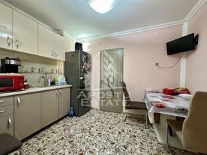 Apartament cu 2 camere, centrala proprie, etaj 1, zona Sagului - imagine 4