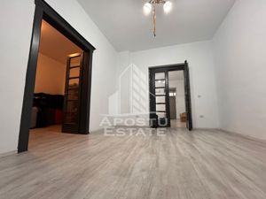 Casă la curte comună, renovată complet în 2024 in zona Iosefin - imagine 2