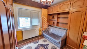 Apartament cu 3 camere, 2 bai, centrala proprie, zona Calea Lipovei - imagine 6