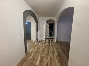 Apartament cu 4 camere in zona Timocului, renovat, centrala termica - imagine 10