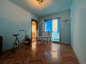 Apartament cu 2 camere, semidecomandat,  etaj intemediar, Sagului - imagine 2