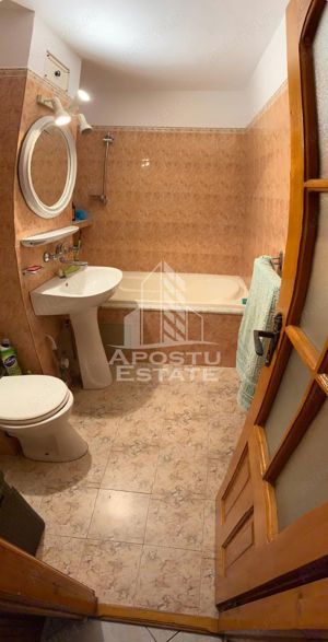 Apartament cu 3 camere, decomandat, centrala proprie,in zona Lunei - imagine 18