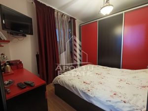 Apartament 3 camere, bloc nou anvelopat, 2 bai, zona Ronat / Mehala - imagine 4