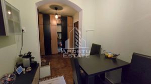 Apartament cu 2 camere, decomandat, centrala proprie, zona Lipovei