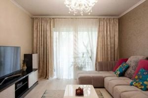 Apartament cu 4 camere, 2 bai, Centrala Proprie, Lipovei