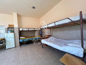 Casa 3 camere dotata cu 14 paturi,centrala proprie,in zona Lipovei - imagine 2