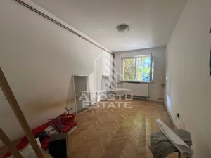 Apartament cu 3 camere, semidecomandat, centrala proprie - imagine 4