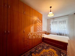 Apartament cu 3 camere, centrala proprie, cu debara, zona Sagului - imagine 8