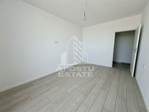 Apartament cu 2 camere, la asfalt, hotel IQ, etaj intermediar cu lift. - imagine 2