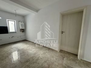 Apartament cu 2 camere, la asfalt, hotel IQ, etaj intermediar cu lift. - imagine 8