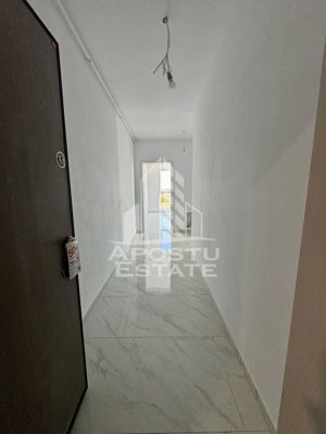 Apartament cu 2 camere, la asfalt, hotel IQ, etaj intermediar cu lift. - imagine 10