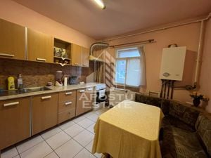 Apartament cu 3 camere, 2 bai, decomandat, situat in zona Buziasului - imagine 4