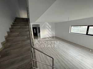 Duplex situat Central cu 4 camere si 3 bai in Mosnita Noua - imagine 3