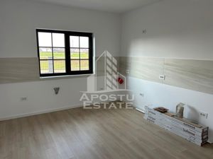 Duplex cu 3 camere despartit prin camera tehnica - imagine 19