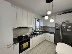 Duplex mobilat și utilat, pe parter cu 3 camere, 2 bai si pivnita - imagine 10